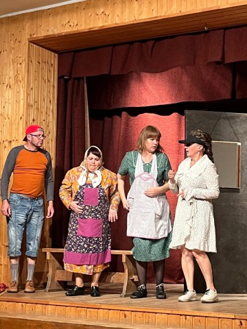 Ezeres pagasta amatierteātris "Meduspods"